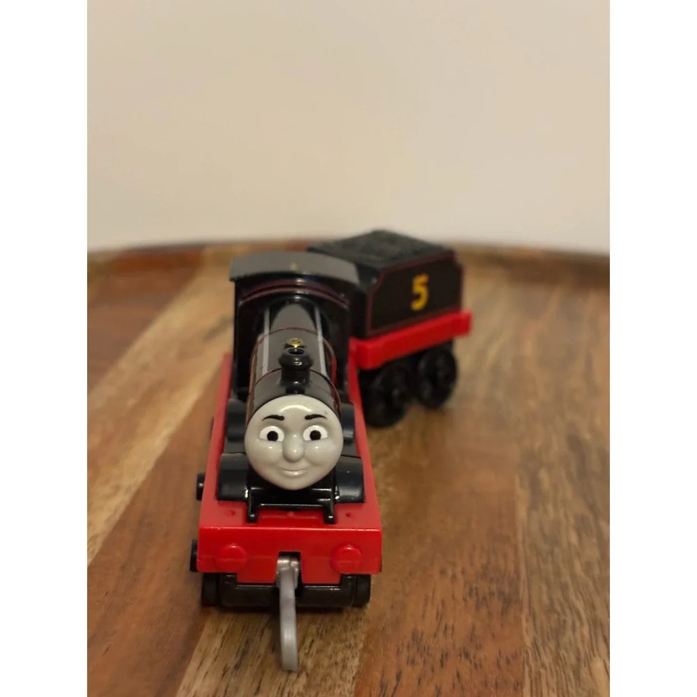 Thomas & Friends Adventures James Engine Black Red No 5 GHK69 Diecast Metal Toy